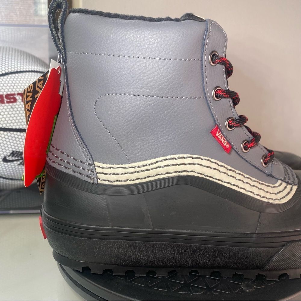 🆕 Vans Standard Mid Snow MTE 'Grey/Black' - Picture 3 of 10